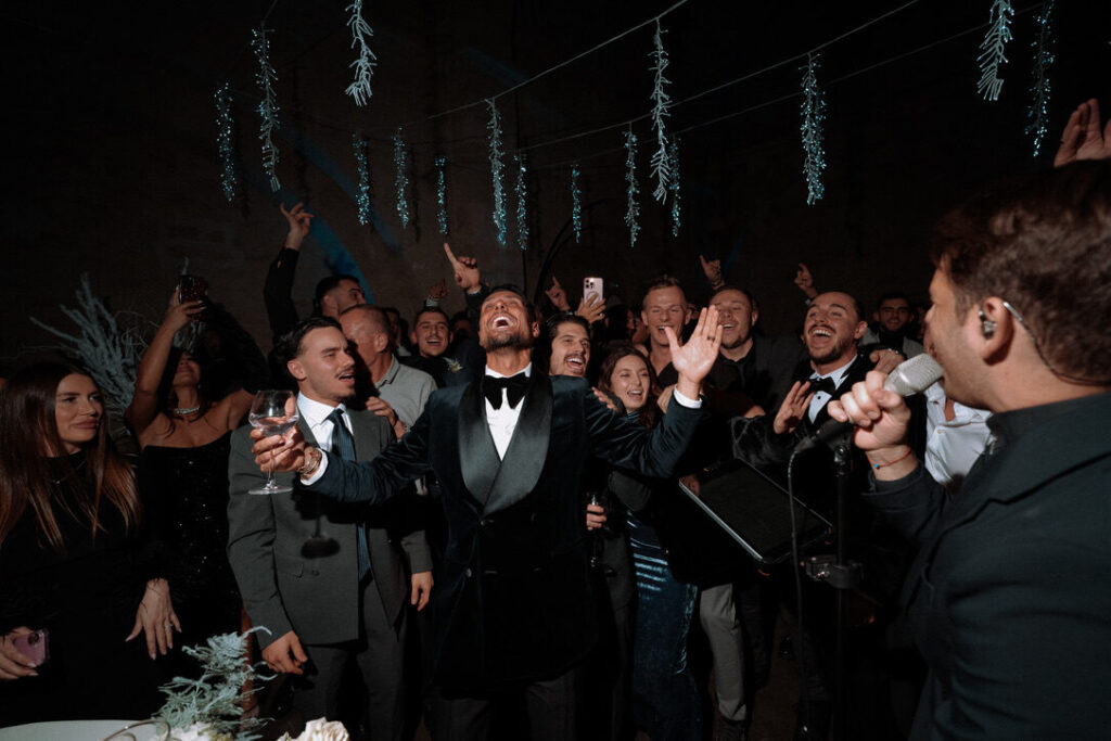 E36B477A-3FDD-4573-B04D-438BEBF33FE5_1_105_c