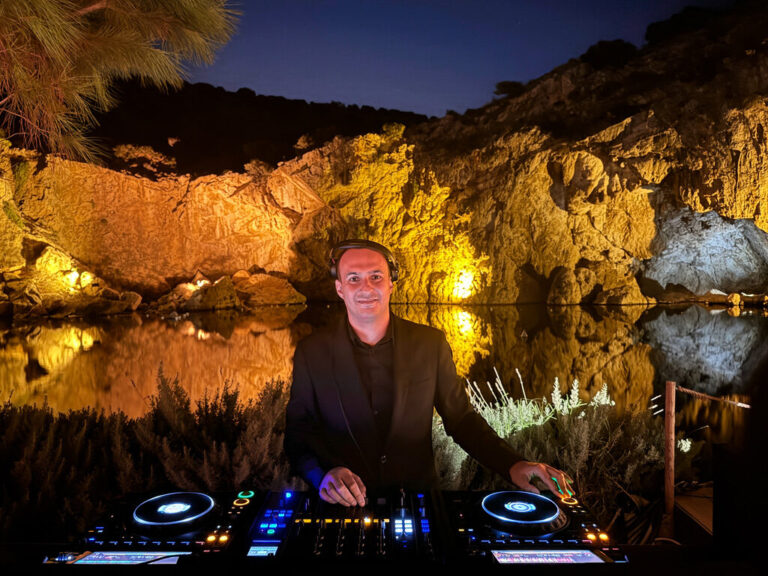 42A3B11B-B6A2-482C-9CCA-A7E35BC51BCE_1_105_c